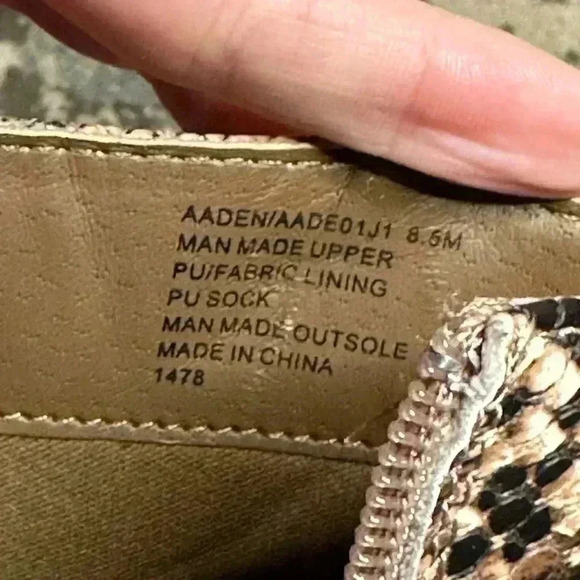 Madden Girl Brown/White Snake Print Buckle Zip Ankle Boot Sz.8.5 - Picture 5 of 5